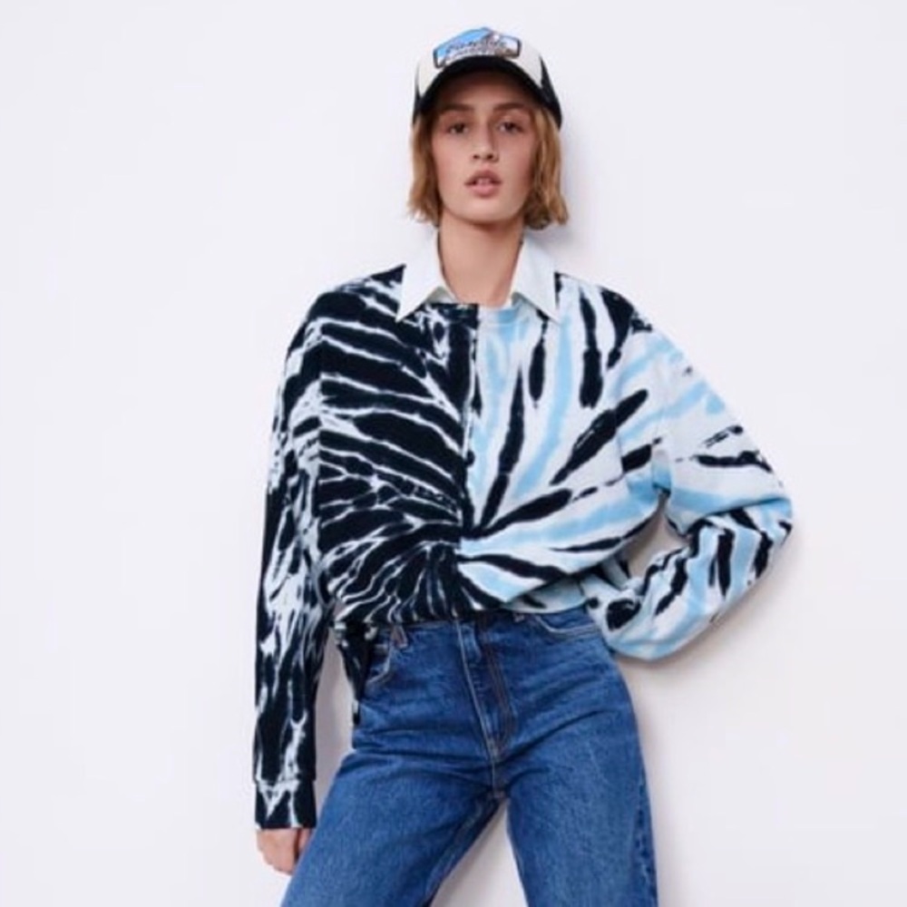 Zara Tie Dye Blue & Black Woman’s Sweatshirt Size Medium